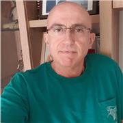 Soy profesor y corrector experto en lengua catalana y doy clases particulares de todos los niveles a buen precio